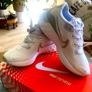 Brand New - WMNS Nike Renew Run 6.5